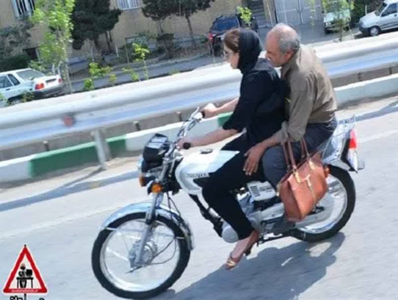 رانندگی بدون گواهینامه جرم است!!